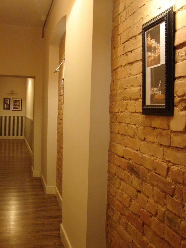 Blooms Boutique Hostel By Friendly Apartments Hostel Poznan