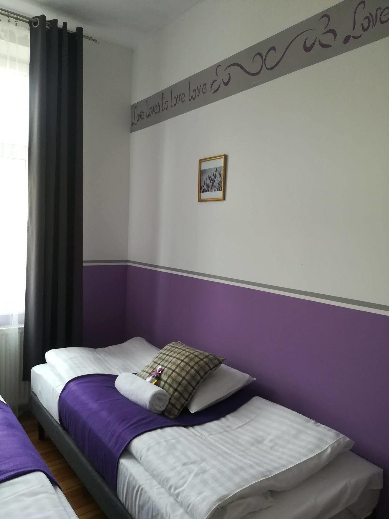 Blooms Boutique Hostel By Friendly Apartments Hostel *