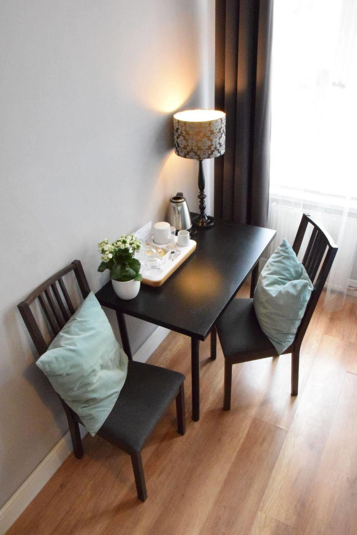 Blooms Boutique By Friendly * Posen