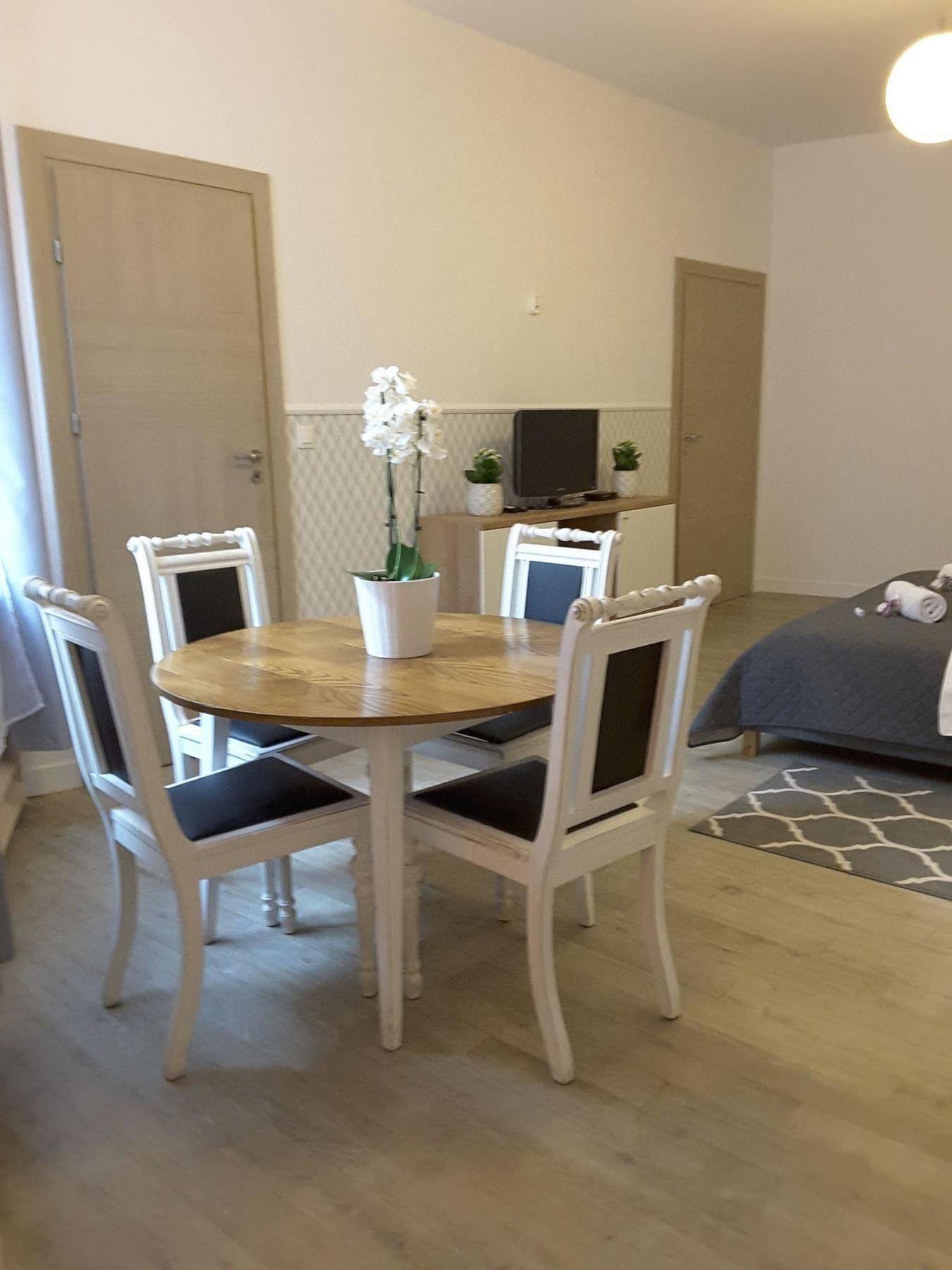 Blooms Boutique By Friendly Hostel *